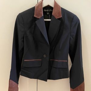 Elizabeth and James size 0 navy and brown contrast leather blazer